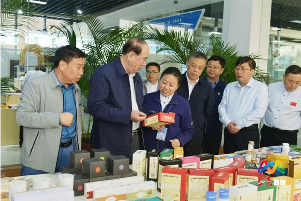 中国国际茶研会会长考察药茶 关于药茶发展提出建议